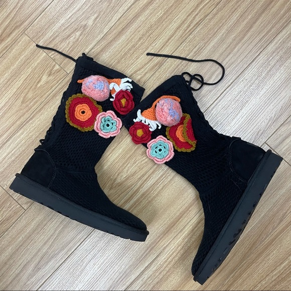 UGG - Floral Crochet Genuine Shearling Lined Boot - Picture 4 of 9